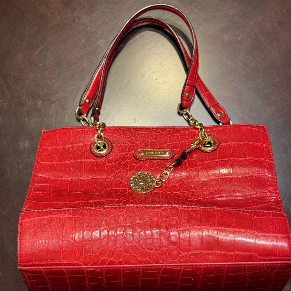 Anne Klein Bag, Crocodile skin pattern, Red